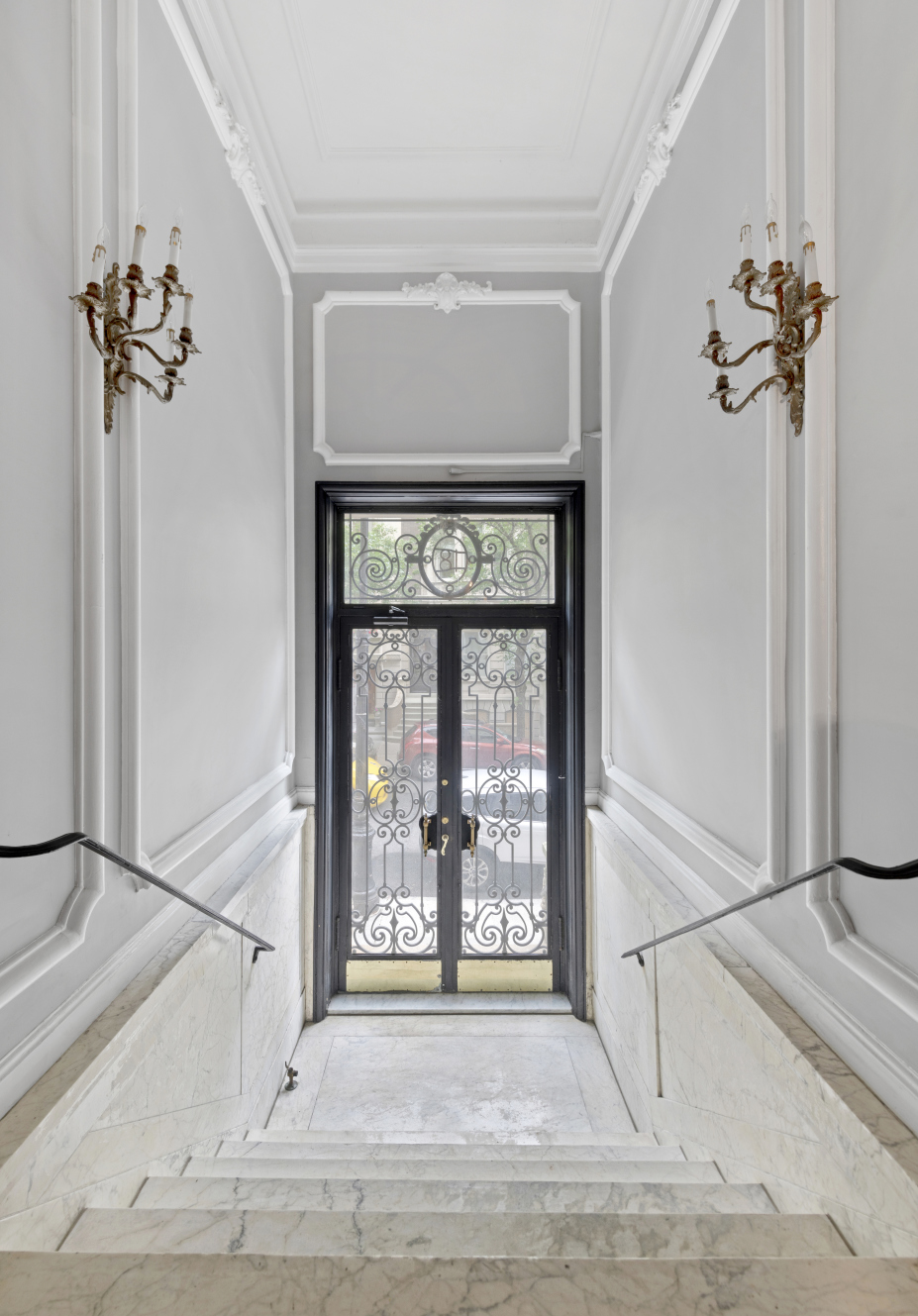 18 East 76th Street Manhattan, NY 10021 - Photo 7 of 12