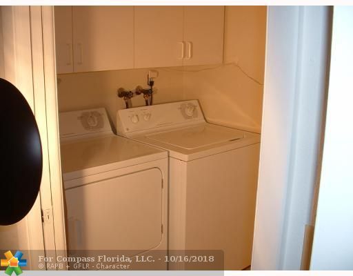 Hollywood Hills Hollywood, FL 33021 - Photo 12 of 12