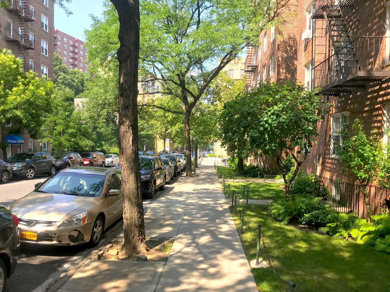 153 Bennett Avenue, Unit 2F Manhattan, NY 10040 - Photo 2 of 7