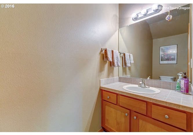 11940 Northwest Tyler Court Portland, OR 97229 - Photo 15 of 29