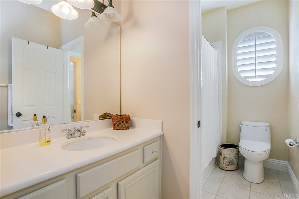 46 Rolling Ridge Rancho Santa Margarita, CA 92688 - Photo 17 of 26 Bedroom 2 & 3's bathrooms.