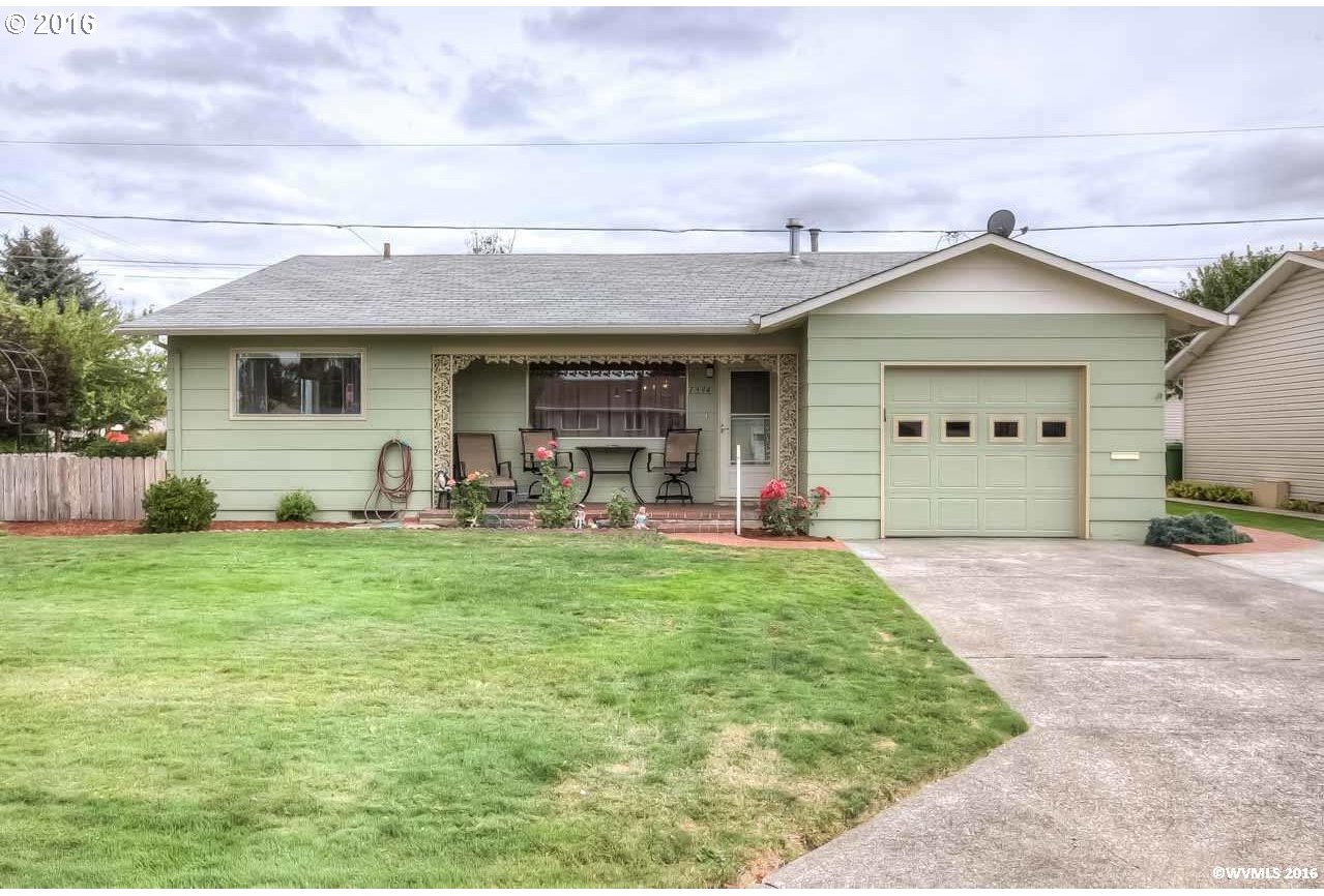 1394 Princeton Road Woodburn, OR 97071 - Photo 1 of 27 Gallery Image 1