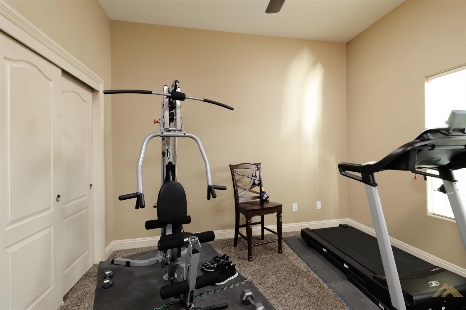 13409 Michaelangelo Drive Bakersfield, CA 93314 - Photo 17 of 40