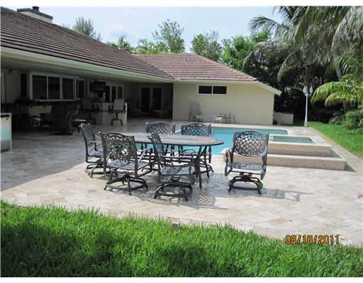 10100 Southwest 95th Avenue Miami, FL 33176 - Photo 6 of 14