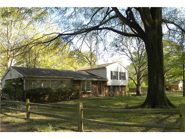 292 South Collierville Arlington Road Collierville, TN 38017 - Photo 2 of 6