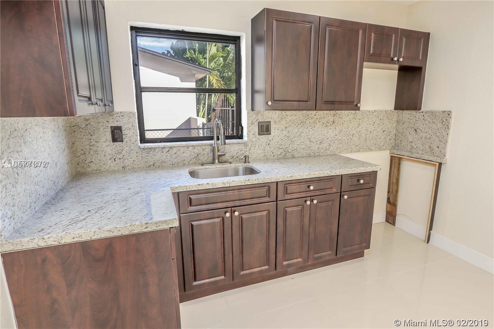 4634 Southwest 127th Place Miami, FL 33175 - Photo 9 of 23