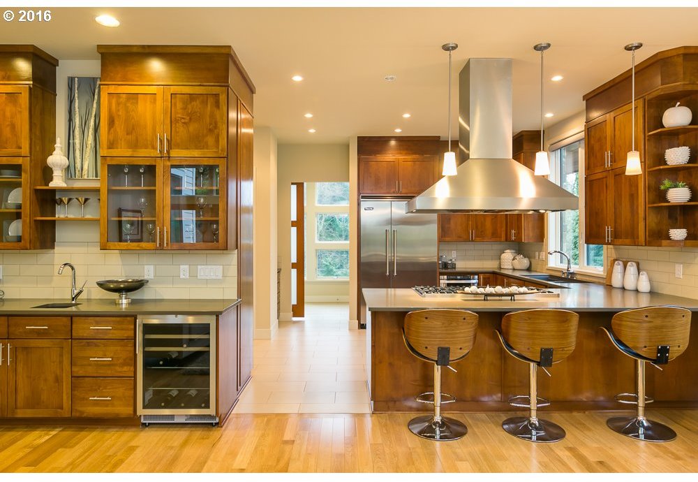 6009 Southwest Patton Road Portland, OR 97221 - Photo 9 of 32 Gallery Image 9