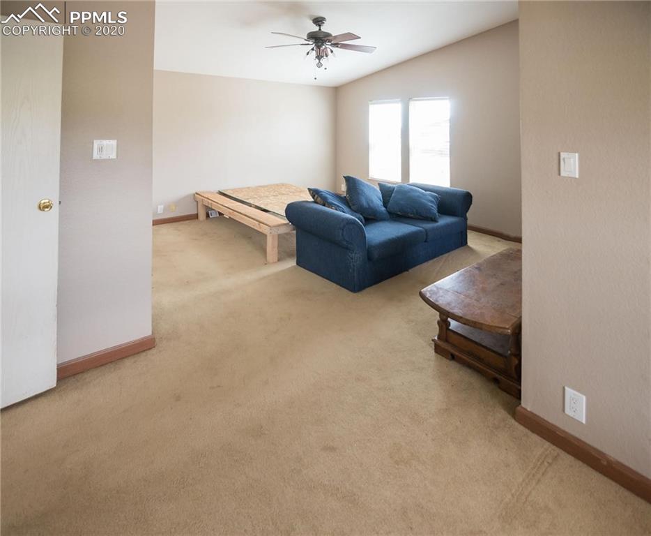 2084 Barrett Road Colorado Springs, CO 80926 - Photo 9 of 20