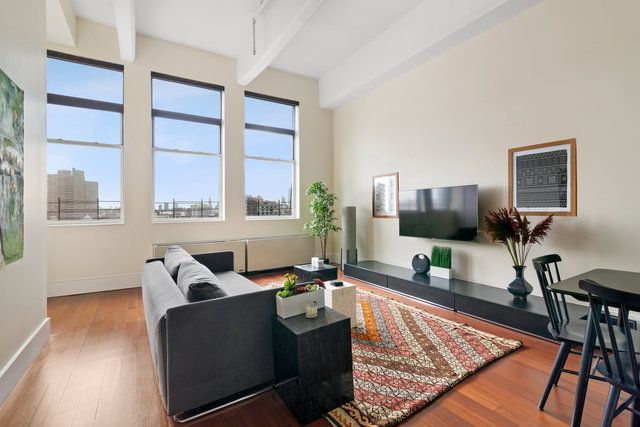 $1,270,000 | 60 Broadway, Unit 8L | Williamsburg