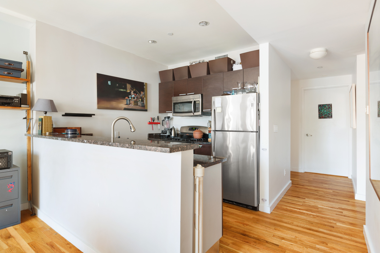 136 Metropolitan Avenue, Unit 4A Brooklyn, NY 11249 - Photo 3 of 7