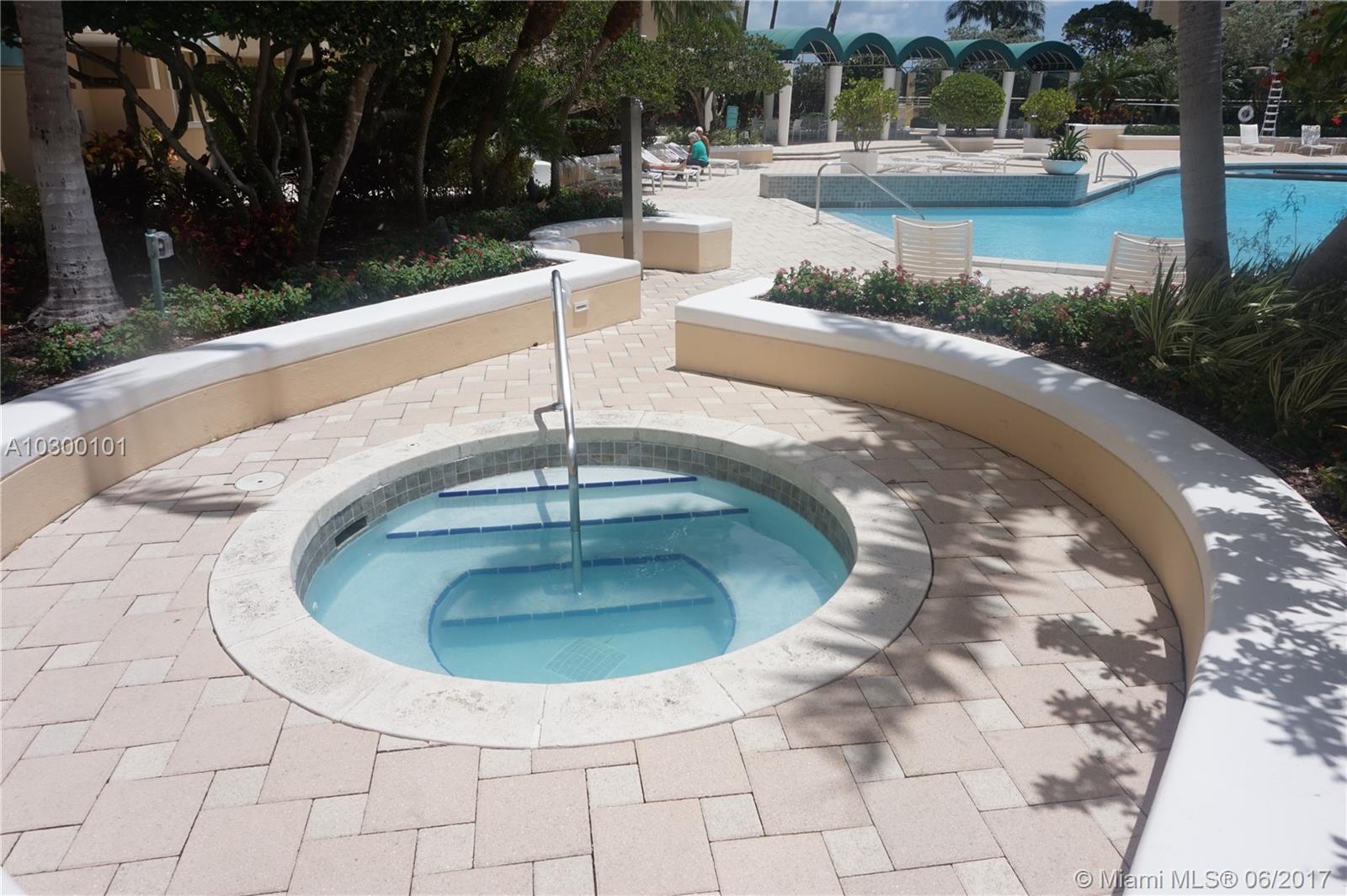 888 Brickell Key Drive, Unit 500 Miami, FL 33131 - Photo 20 of 28