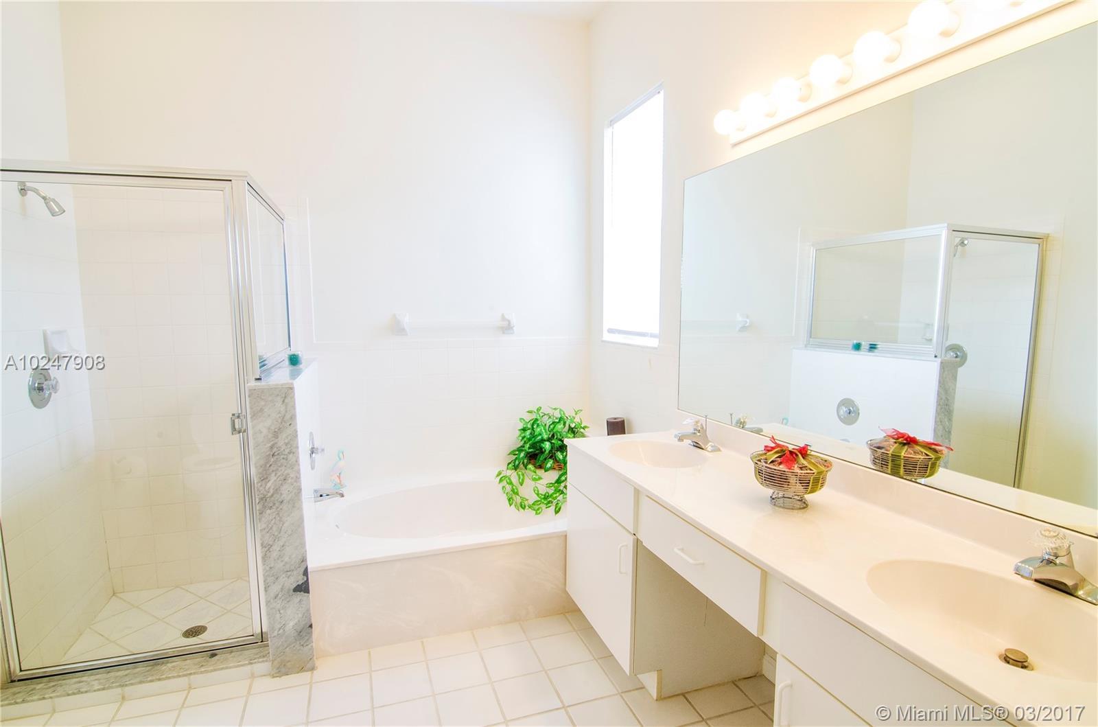 2675 Southeast 4th Place Homestead, FL 33033 - Photo 9 of 16