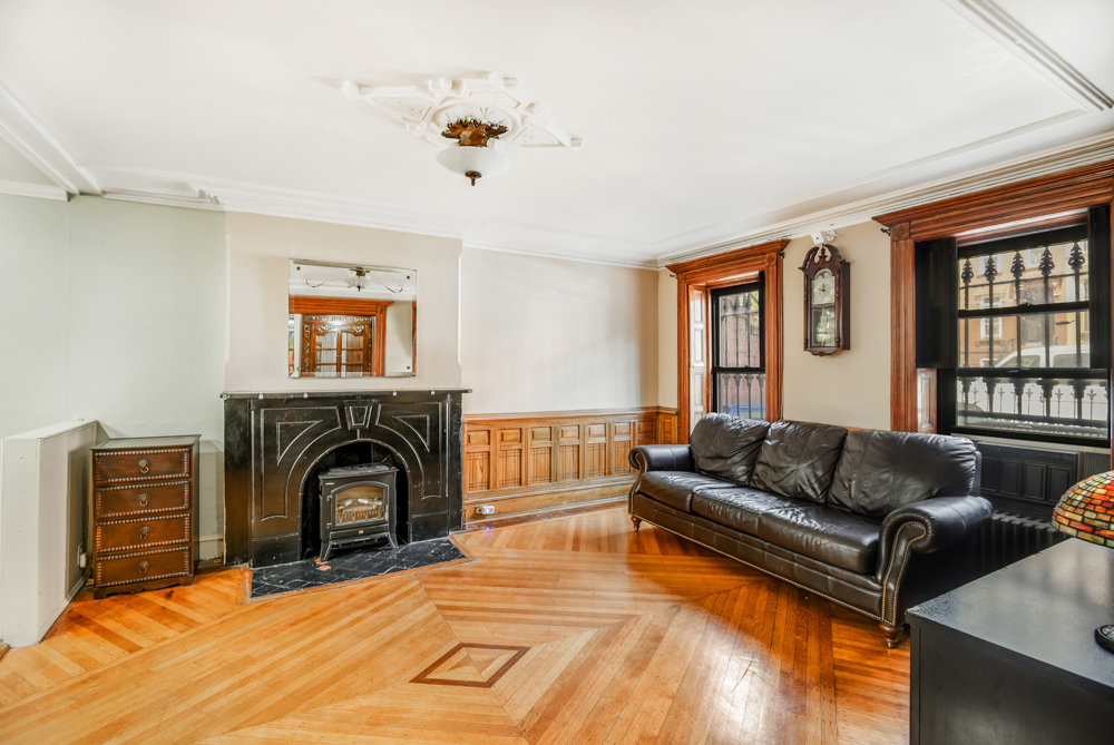 200 Van Buren Street, Unit TWNHSE Brooklyn, NY 11221 - Photo 4 of 13