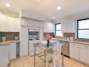 53 Monroe Street Brooklyn, NY 11238 - Photo 4 of 5