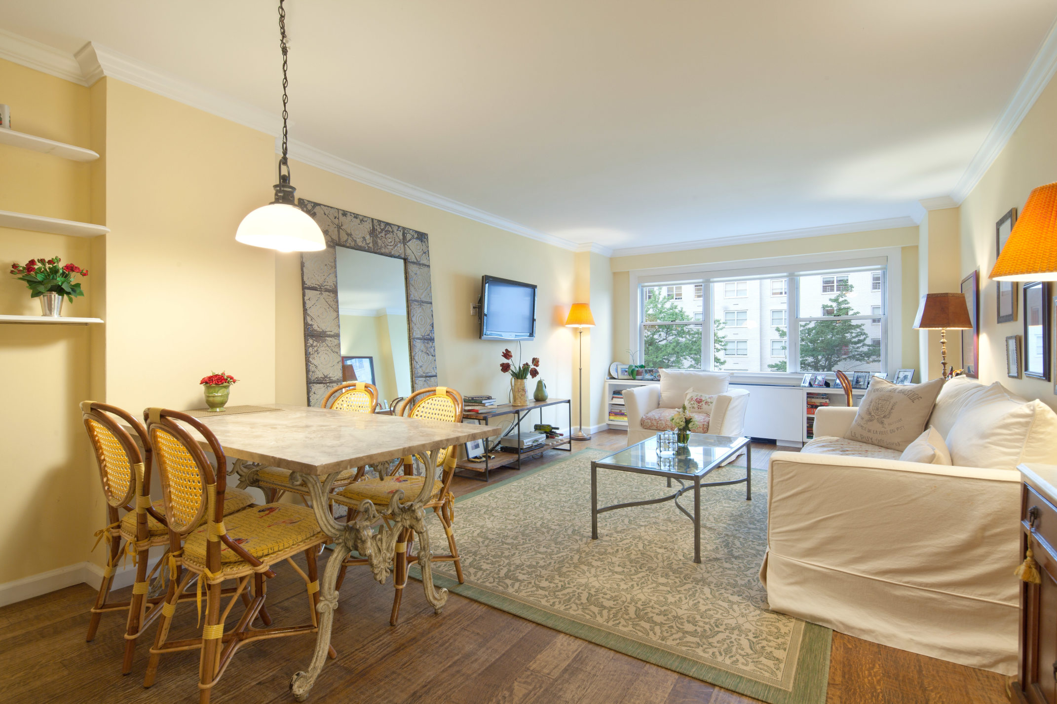 520 East 76th Street, Unit 6E Manhattan, NY 10021 - Photo 2 of 5