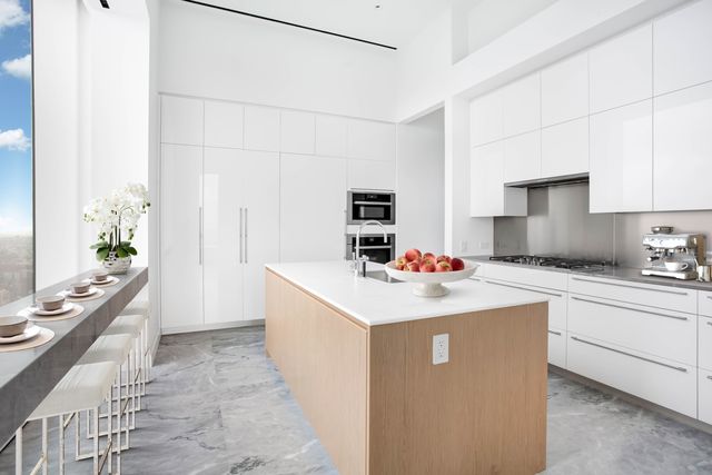 $19,100,000 | 432 Park Avenue, Unit 80A | Midtown East