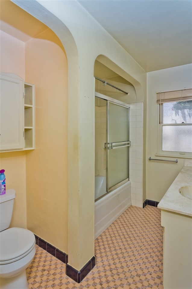 365 H Coronado, CA 92118 - Photo 11 of 25