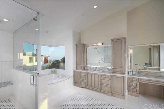 $4,160,000 | 2000 Kings Road, Newport Beach, CA 92663