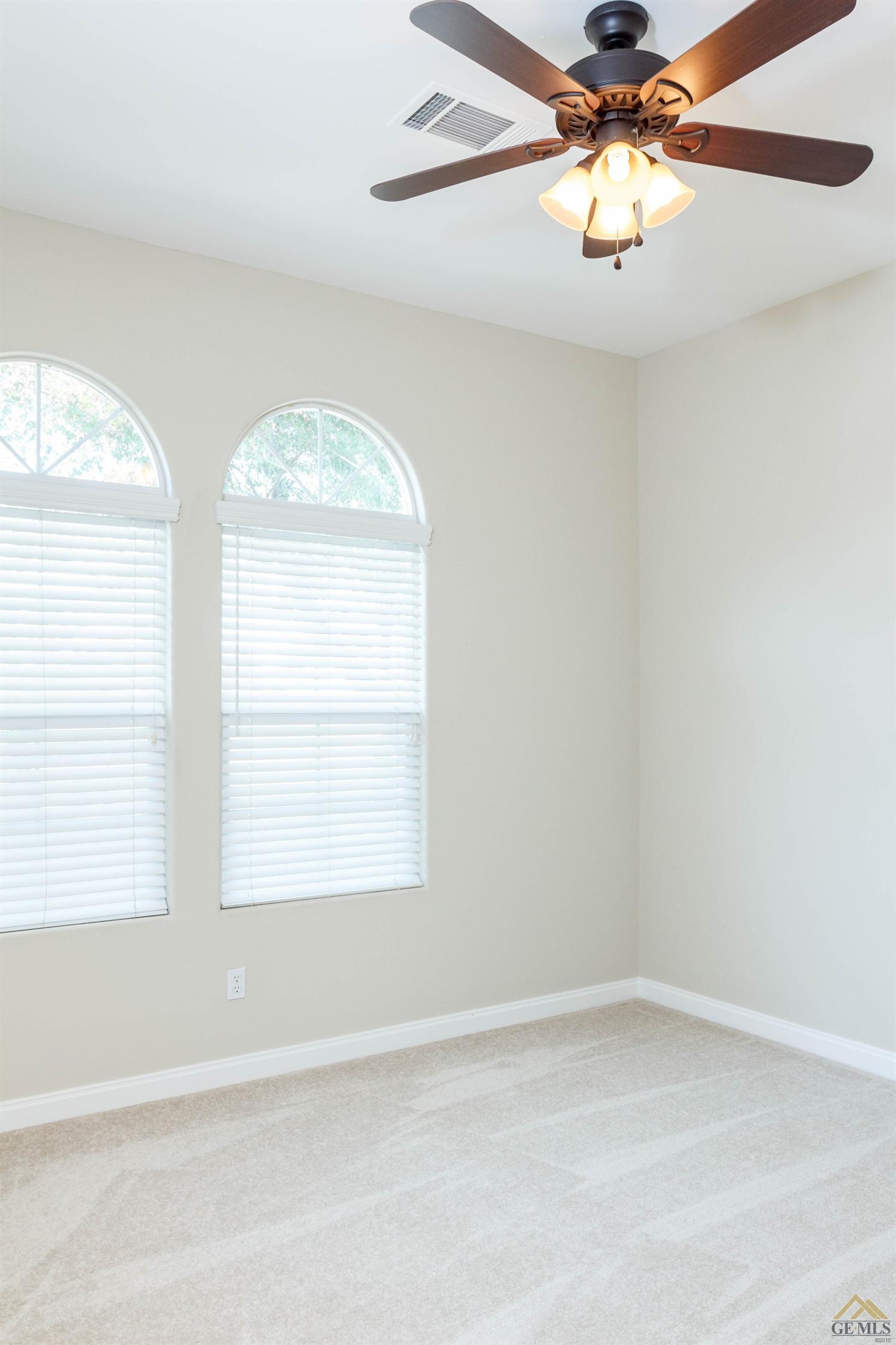 4603 Jackson Ridge Avenue Bakersfield, CA 93313 - Photo 10 of 18 Gallery Image 10