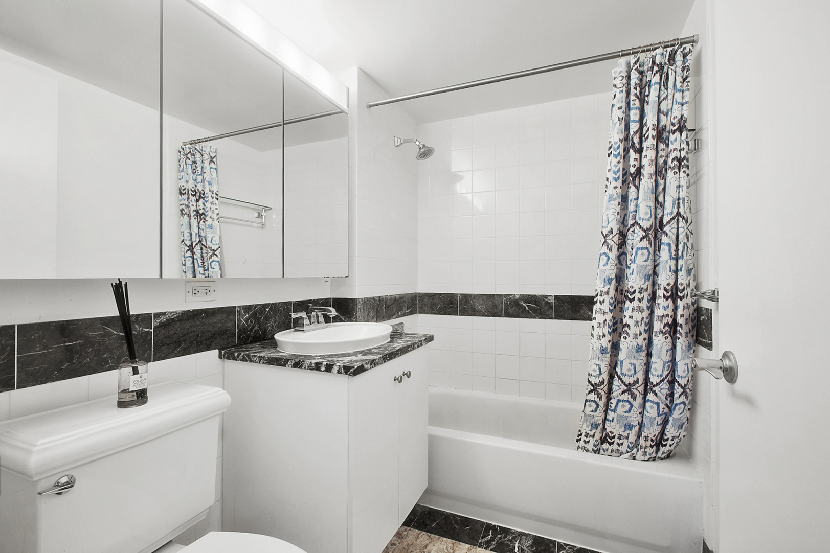 425 Main Street, Unit 14G Manhattan, NY 10044 - Photo 4 of 5