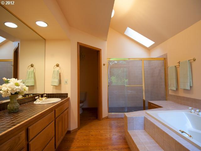11350 Northwest Reeves Street Portland, OR 97229 - Photo 14 of 16 Gallery Image 14