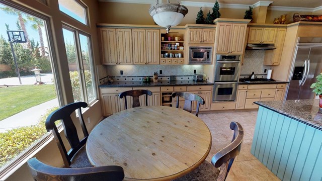 19177 Kanbridge Street Apple Valley, CA 92308 - Photo 15 of 60