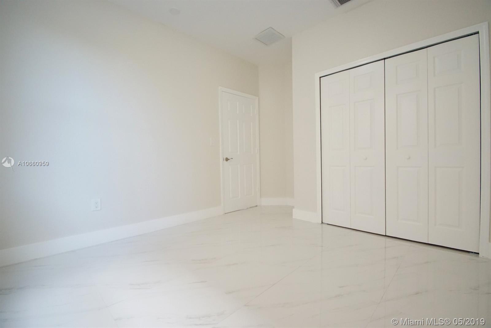 16605 Southwest 55th Terrace Miami, FL 33185 - Photo 8 of 23