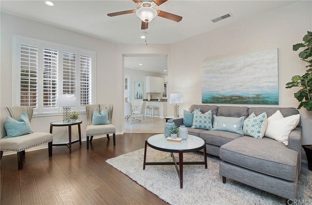 8 Fieldhouse Ladera Ranch, CA 92694 - Photo 2 of 22