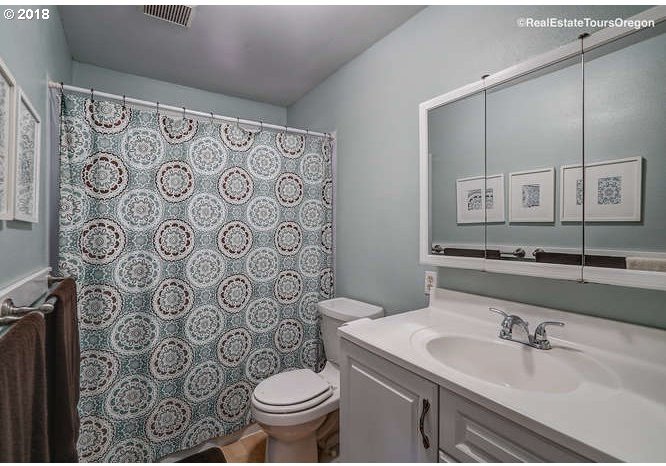 803 Elliott Road Newberg, OR 97132 - Photo 18 of 32 Gallery Image 18