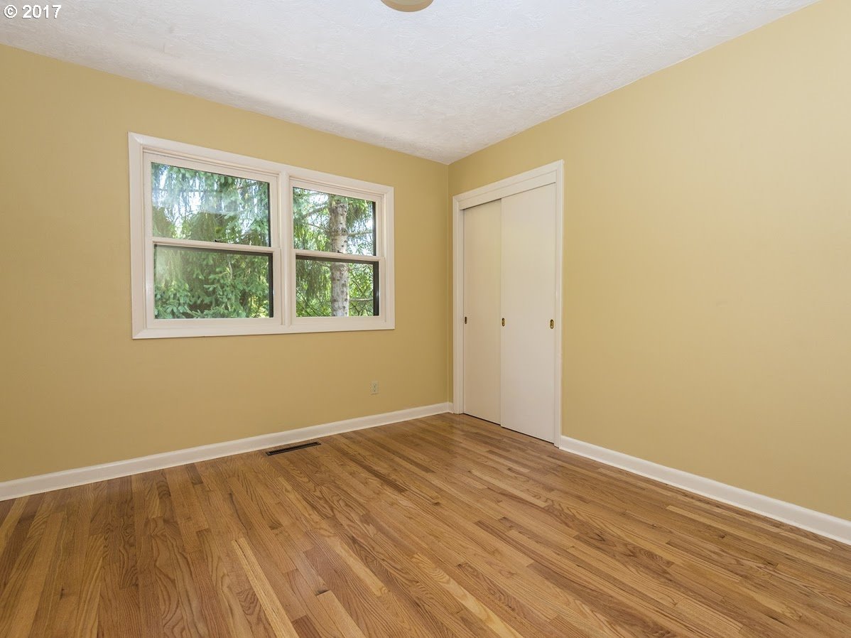 3939 Southwest Alice Street Portland, OR 97219 - Photo 12 of 32 Gallery Image 12