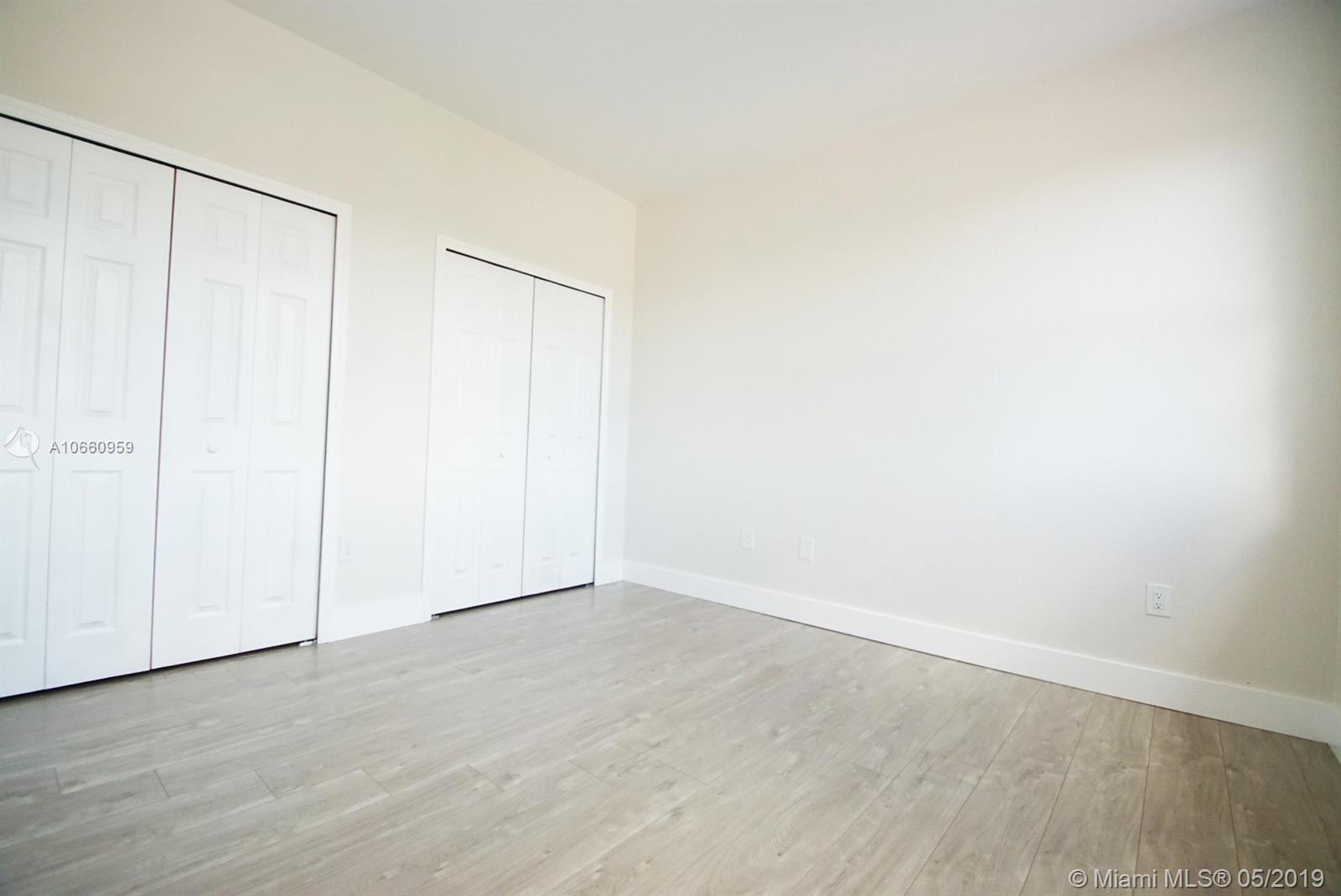 16605 Southwest 55th Terrace Miami, FL 33185 - Photo 11 of 23