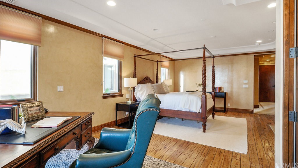 707 Esplanade, Unit B Redondo Beach, CA 90277 - Photo 21 of 39