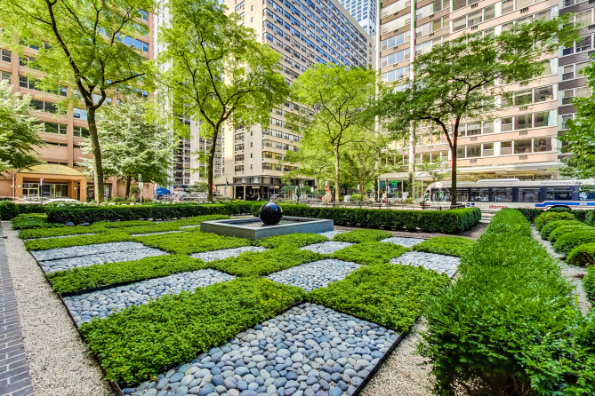 260 E Chestnut St, Chicago, IL 60611 - Photo 13 of 17