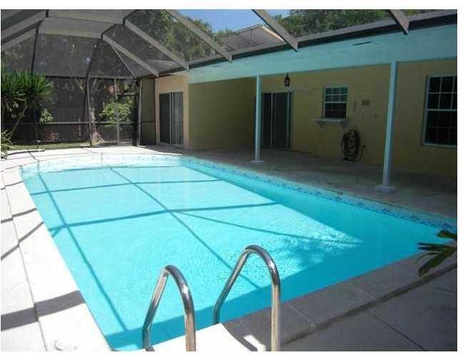 7985 Southwest 168th Street Palmetto Bay, FL 33157 - Photo 12 of 14