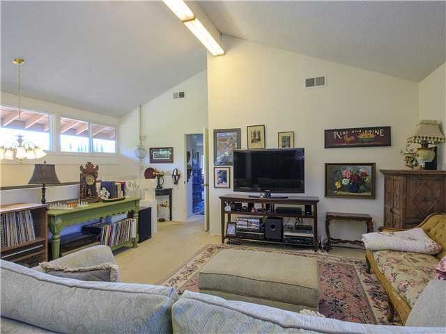 14626 Roberto Rio Road Poway, CA 92064 - Photo 12 of 25 Master Bonus room