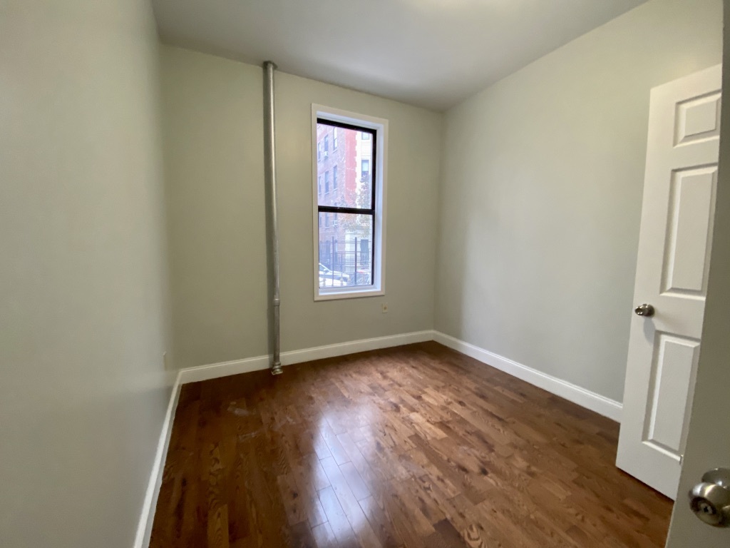 571 West 159th Street, Unit 1 Manhattan, NY 10032 - Photo 4 of 7