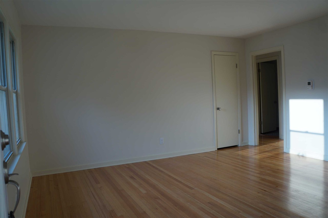 1655 Hopewell Road Memphis, TN 38117 - Photo 2 of 25 Gallery Image 2