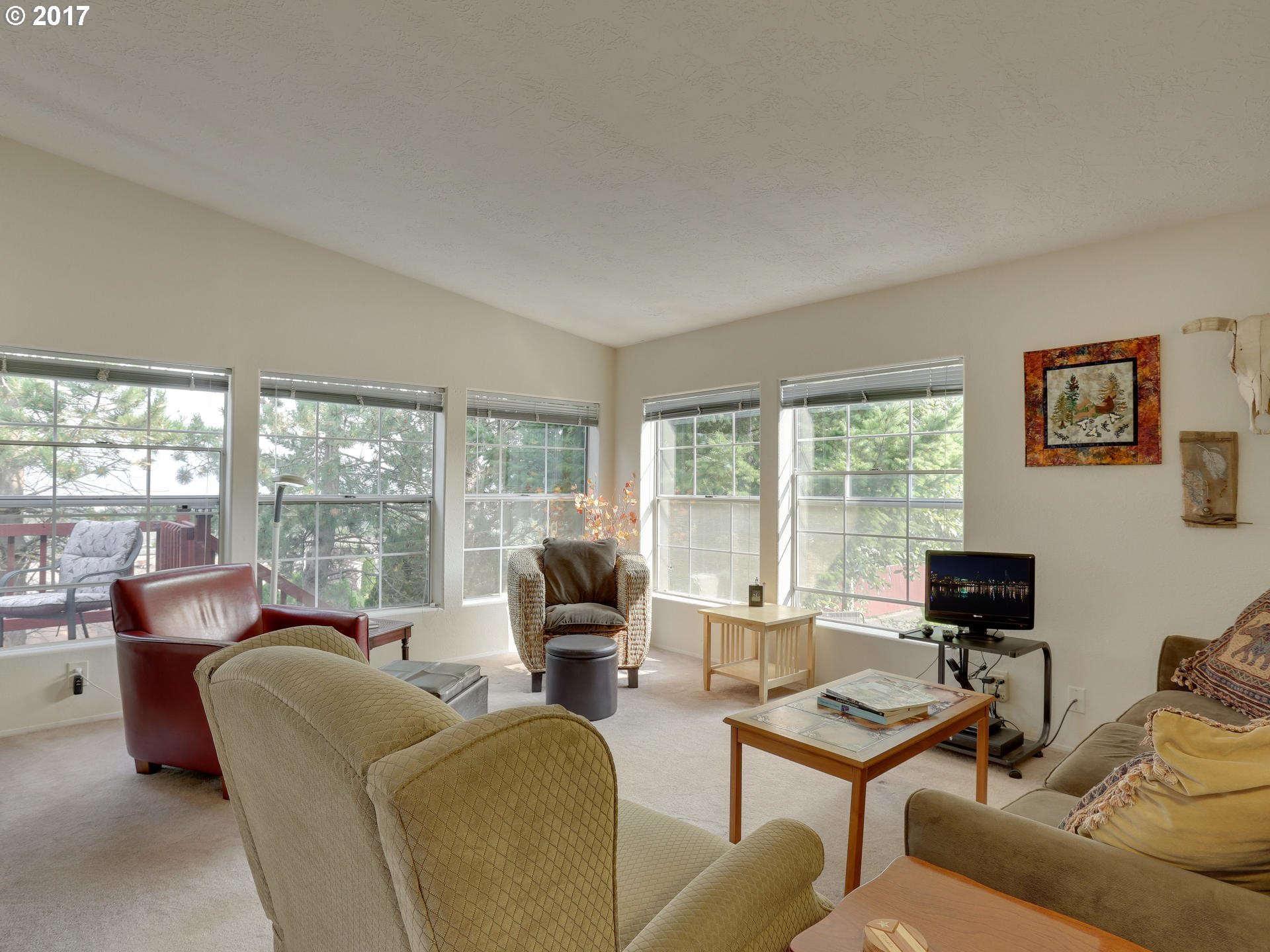 931 Southwest Sunset Way Troutdale, OR 97060 - Photo 21 of 32