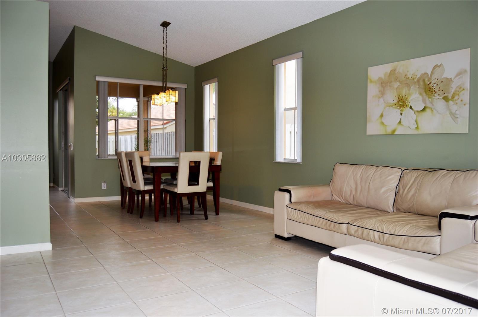 846 Falling Water Road Weston, FL 33326 - Photo 4 of 23