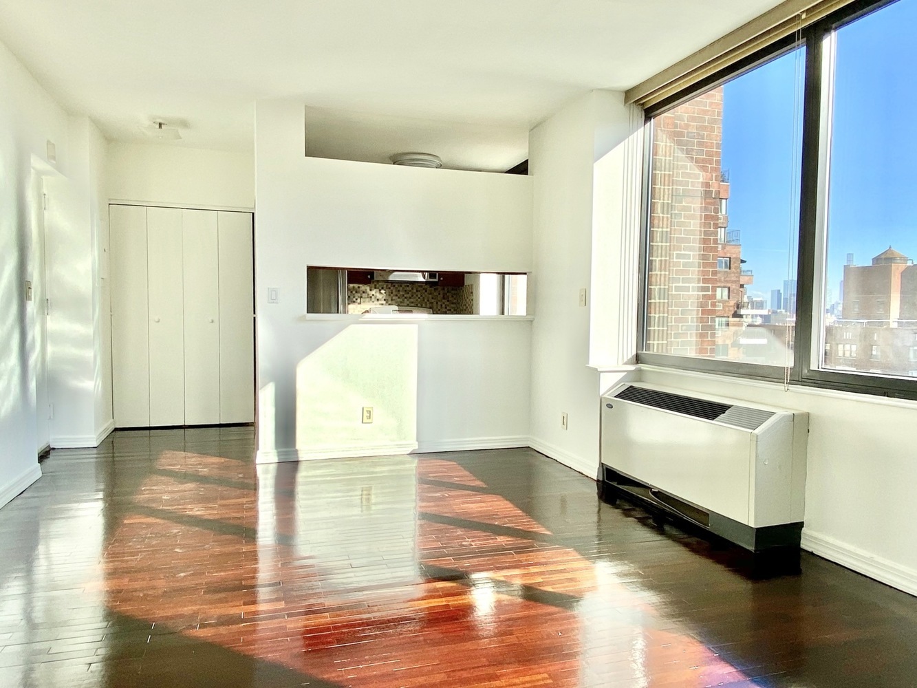 52 East End Avenue, Unit 12B Manhattan, NY 10028 - Photo 3 of 16
