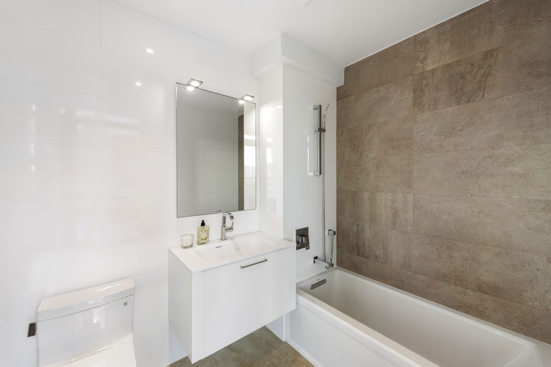 24-12 42nd Road, Unit PH8B Queens, NY 11101 - Photo 11 of 14