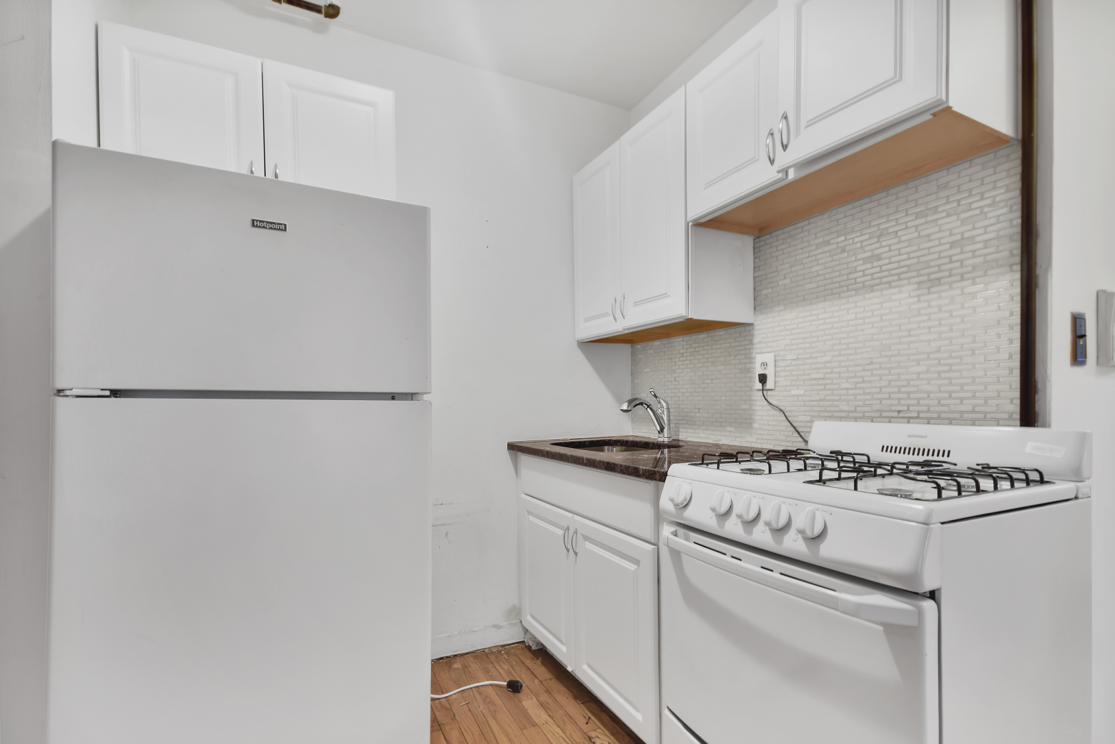 416 East 71st Street, Unit 9 Manhattan, NY 10021 - Photo 6 of 7