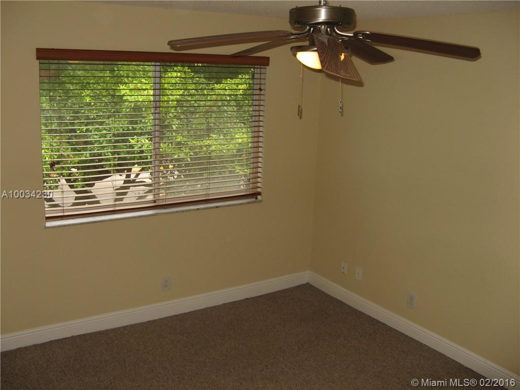 5740 Rock Island Road, Unit 294 Tamarac, FL 33319 - Photo 8 of 20