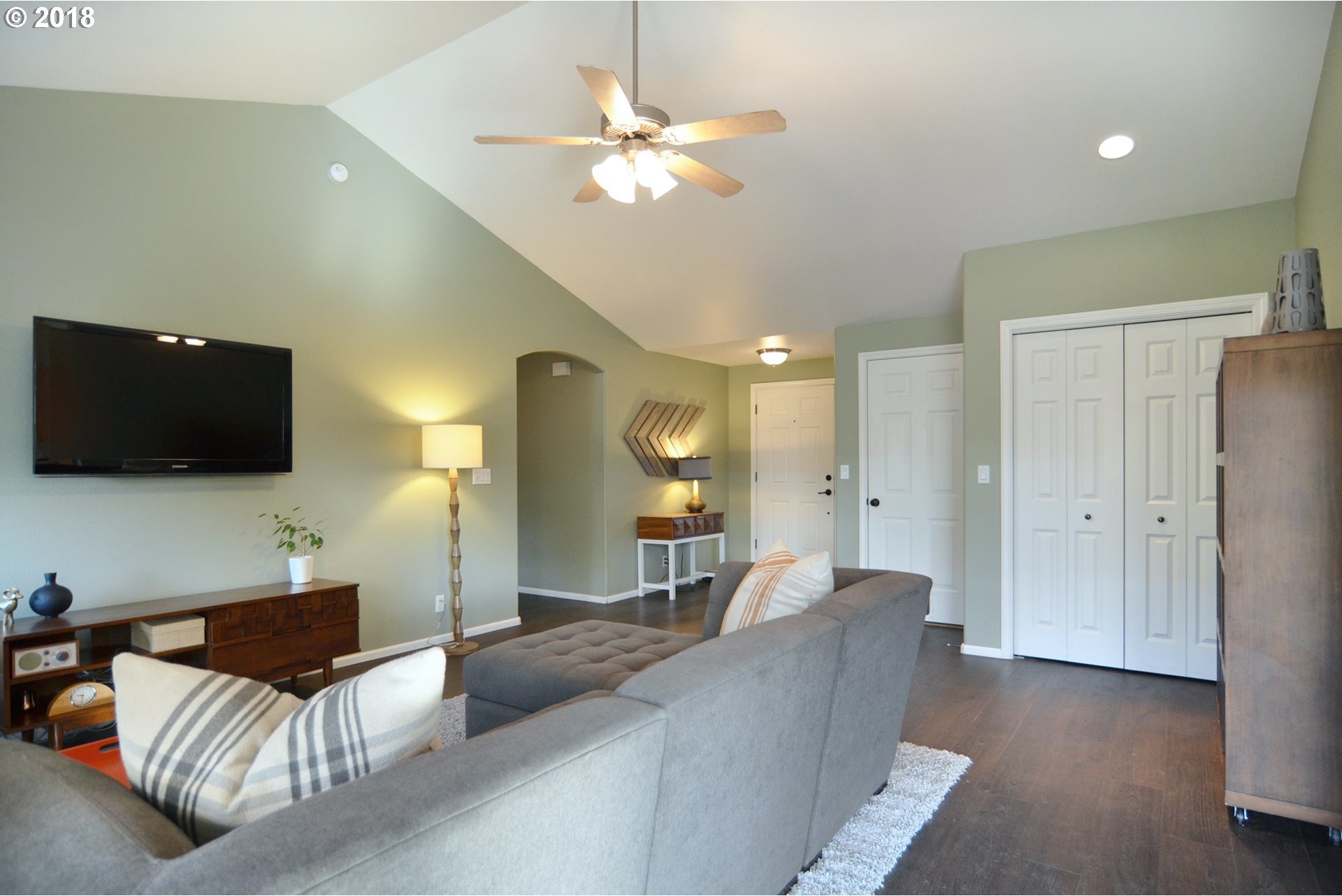 6096 Pine Ridge Place Eugene, OR 97402 - Photo 4 of 26