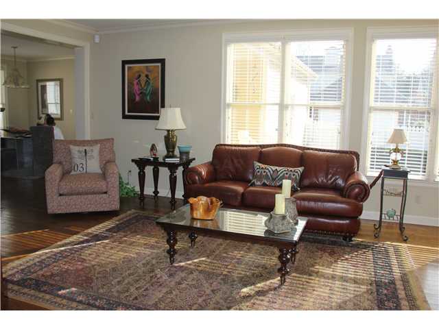 156 Hardwick Street Collierville, TN 38017 - Photo 5 of 25 Lovely great room is open to the kitchen and breakfast area.