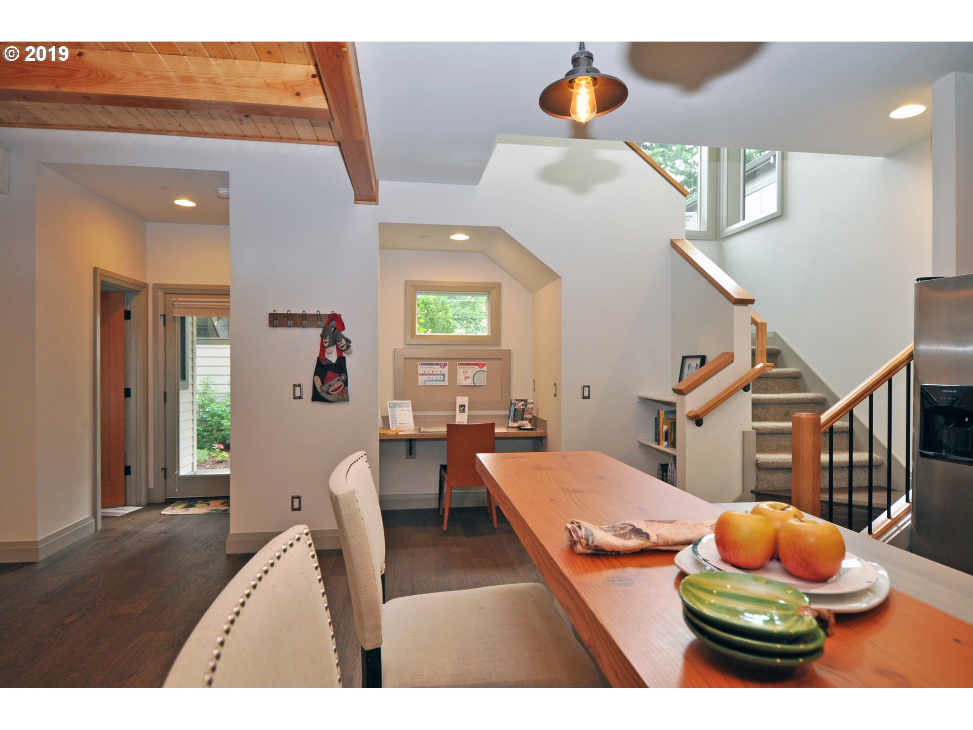 7655 Southeast Sherman Street Portland, OR 97215 - Photo 8 of 32