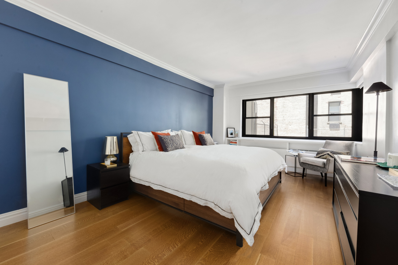 176 East 77th Street, Unit 2J Manhattan, NY 10075 - Photo 7 of 13