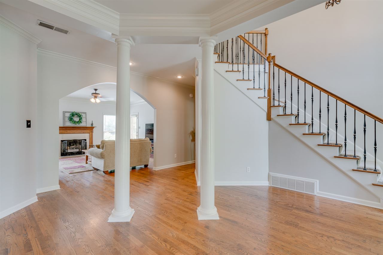 715 Coleherne Road Collierville, TN 38017 - Photo 4 of 25 Gallery Image 4