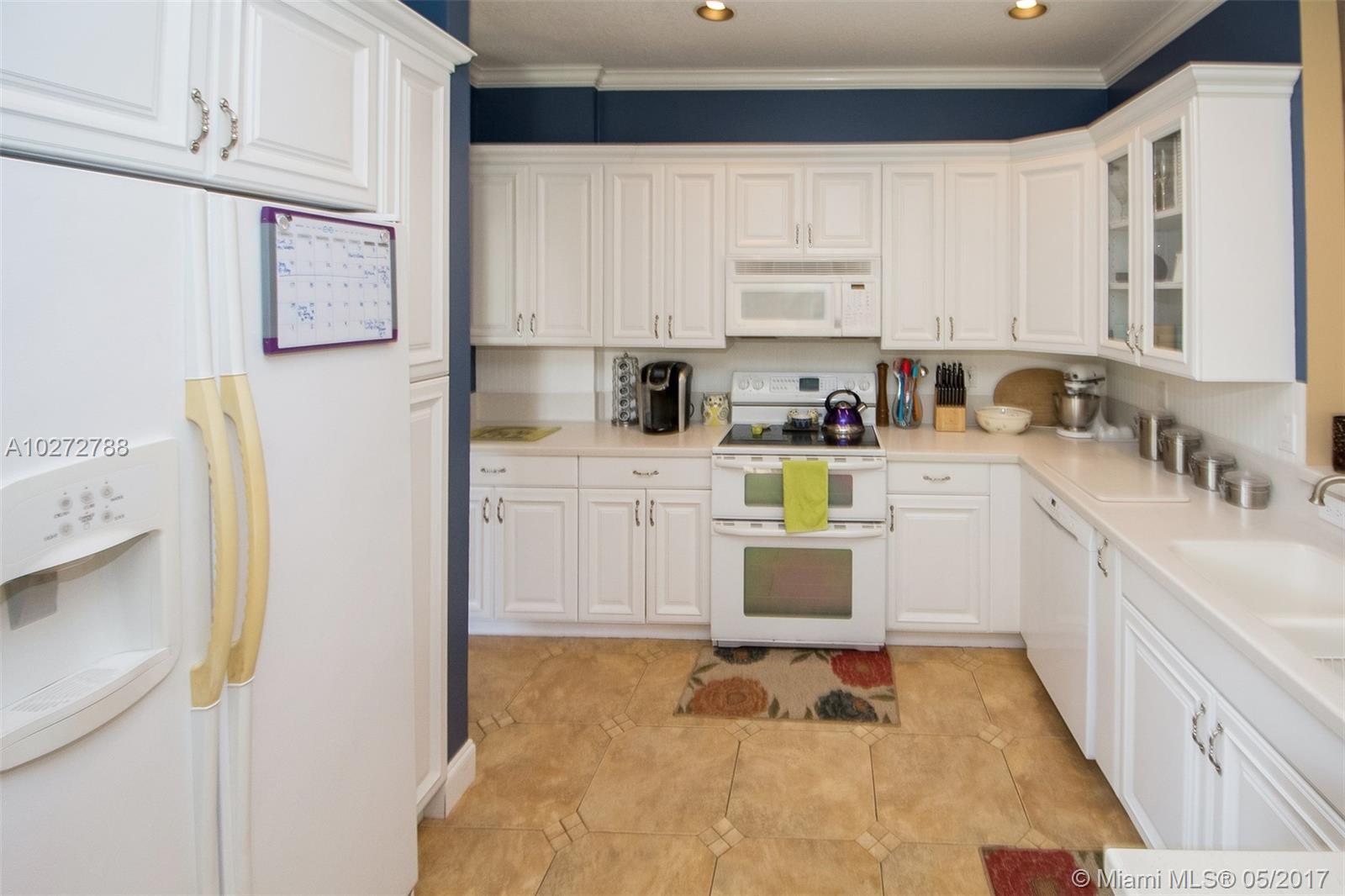 837 Falling Water Road Weston, FL 33326 - Photo 9 of 27