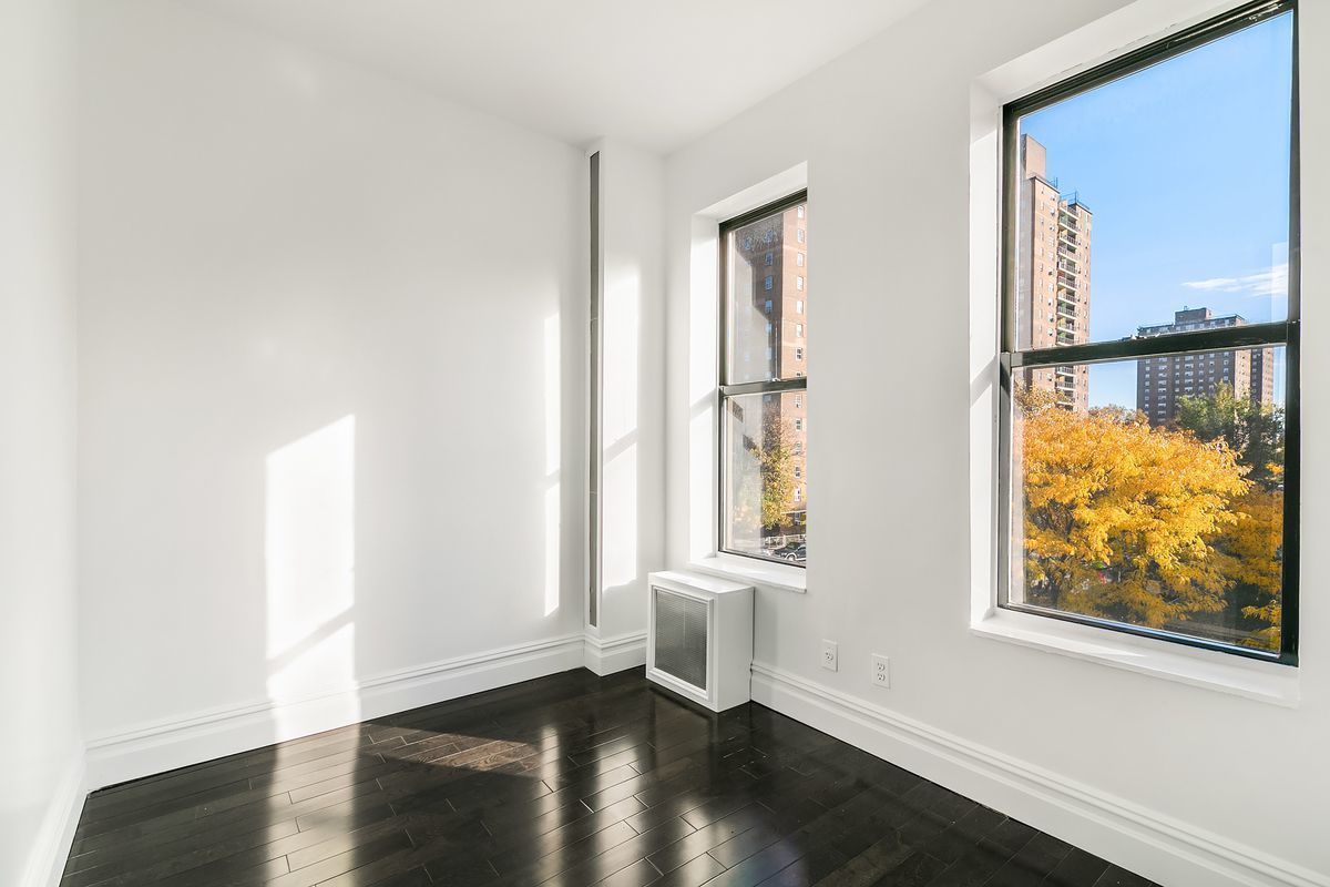 243 Henry Street, Unit 9B Manhattan, NY 10002 - Photo 3 of 7